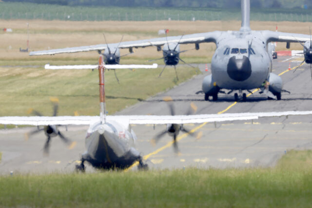 A400M facing ATR 72 at Paris Air Show