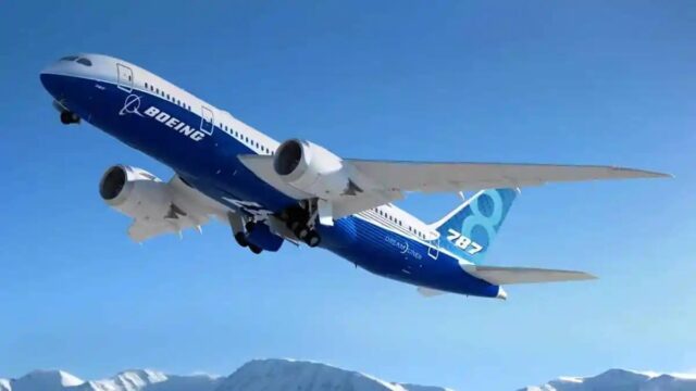 Boeing 787-8 in house livery