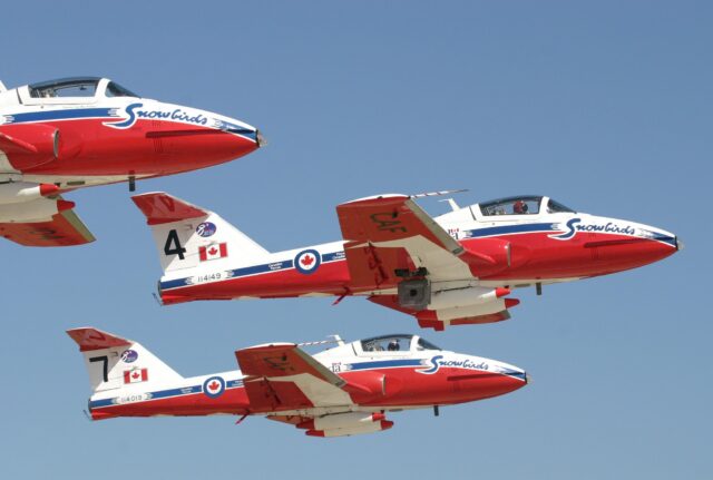 Canadair CT-114 Tutor Snowbirds in flight