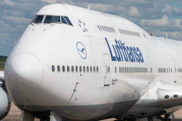 Lufthansa Boeing 747-8 for USAF