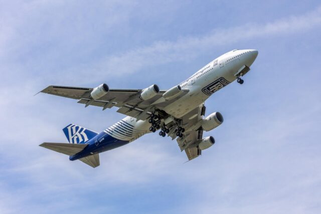 Rolls-Royce Boeing 747-200 N787RR